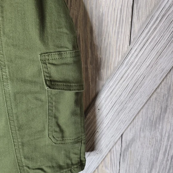 Art Class Olive Green Garment - Picture 2 of 5